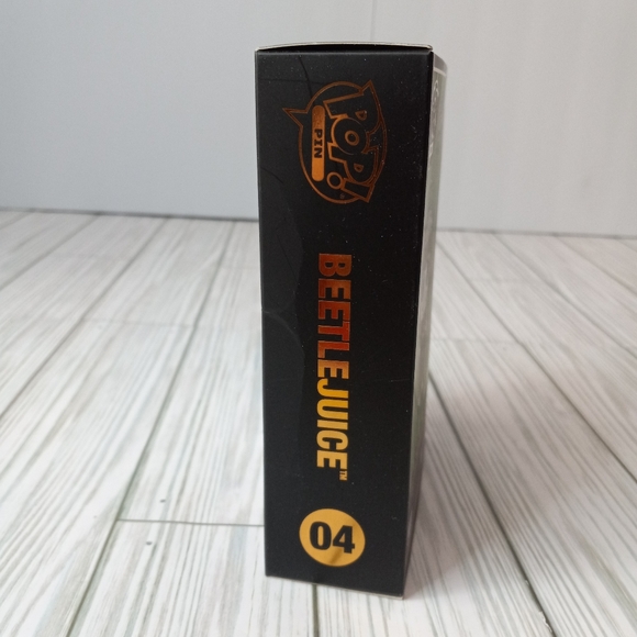 Funko Pop Horror Series Beetlejuice Enamel Pin #04 - Picture 6 of 7